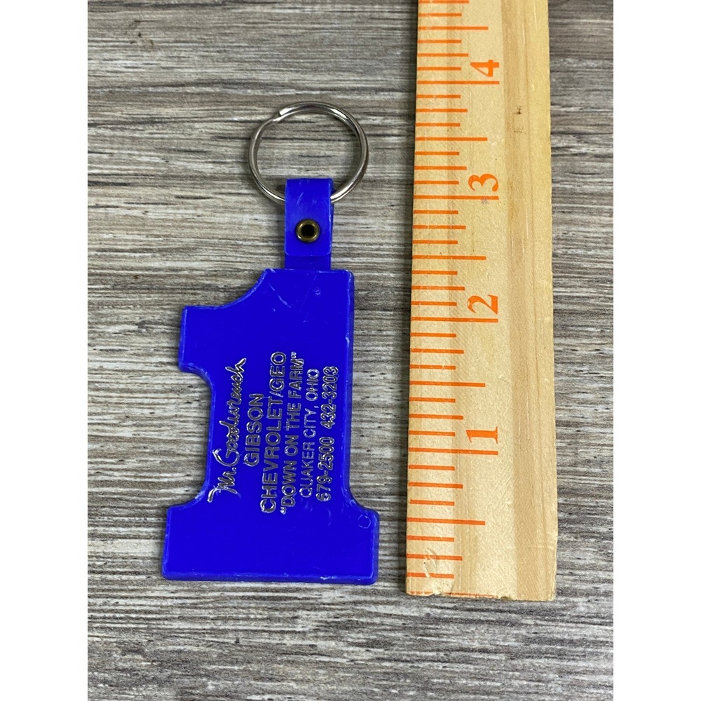 Vintage Mr Goodwrench Gibson Chevrolet Geo Number 1 Blue Plastic Keychain Ohio